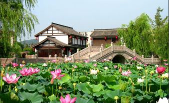 Hanting Hotel (Zhuji Xishi Hometown Jiangdong Road)