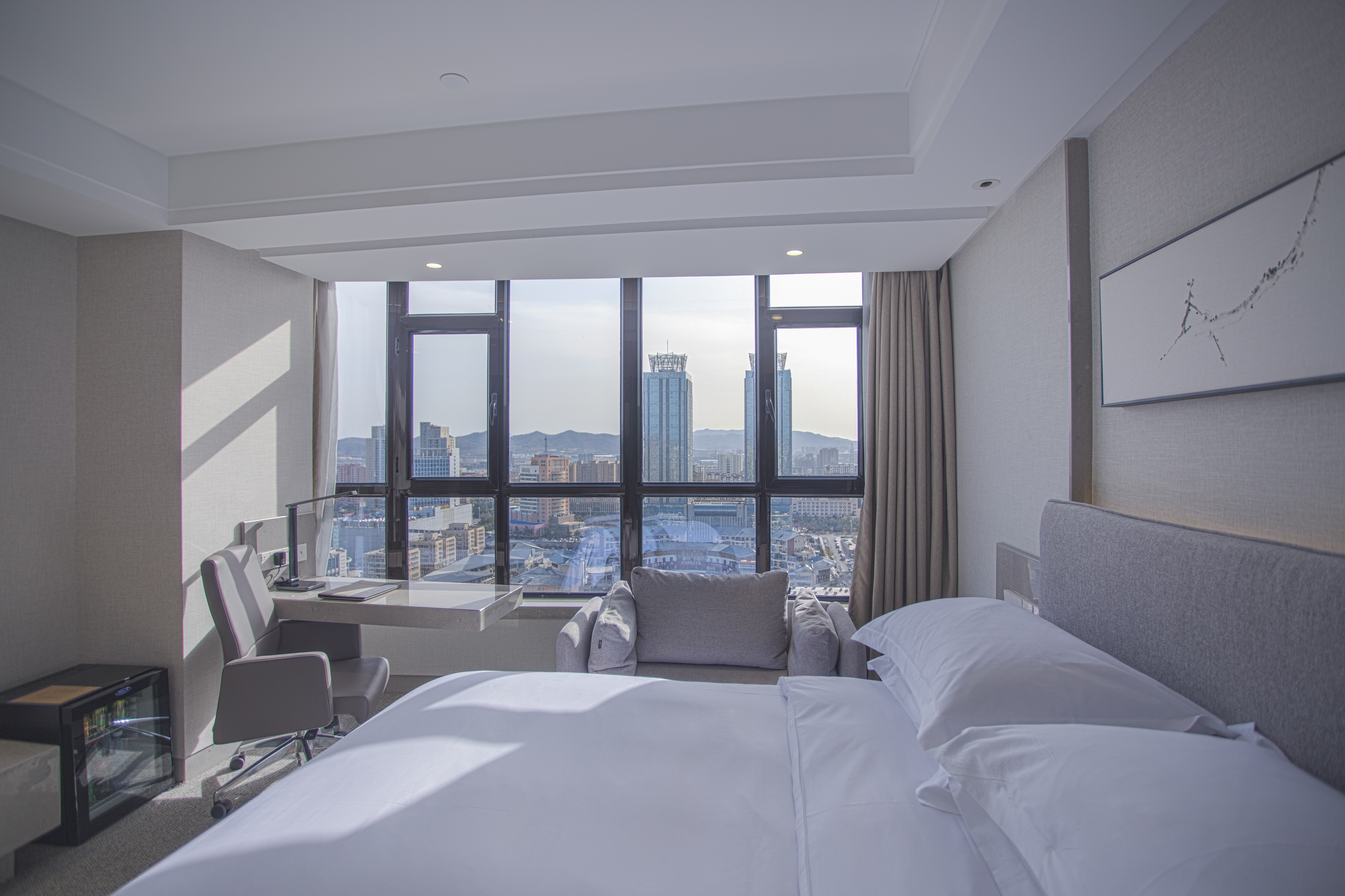 Sylvia Hotel豪华商务大床房（地暖）