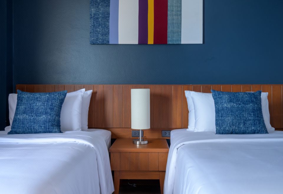 Quarter 09 BeachSuperior Room