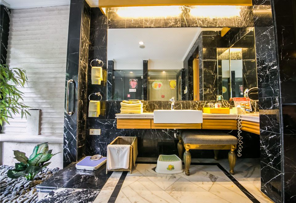 酷芽小鸡彩虹别墅套房B