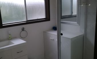 GOULBURN ALPACA FARM STAY - Housity
