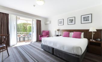 Mercure Canberra