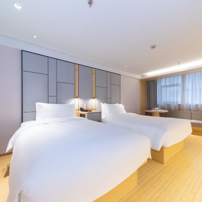 高級雙床房（乳膠枕+智能投屏） 全季飯店（上海江寧路地鐵站店）優惠