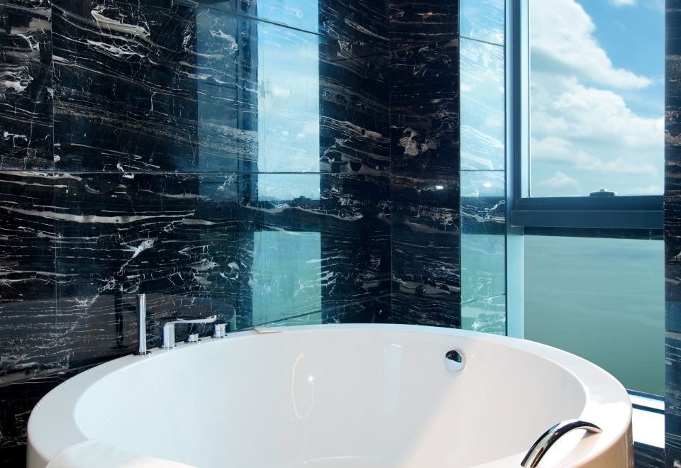 至尊海湾全景套房