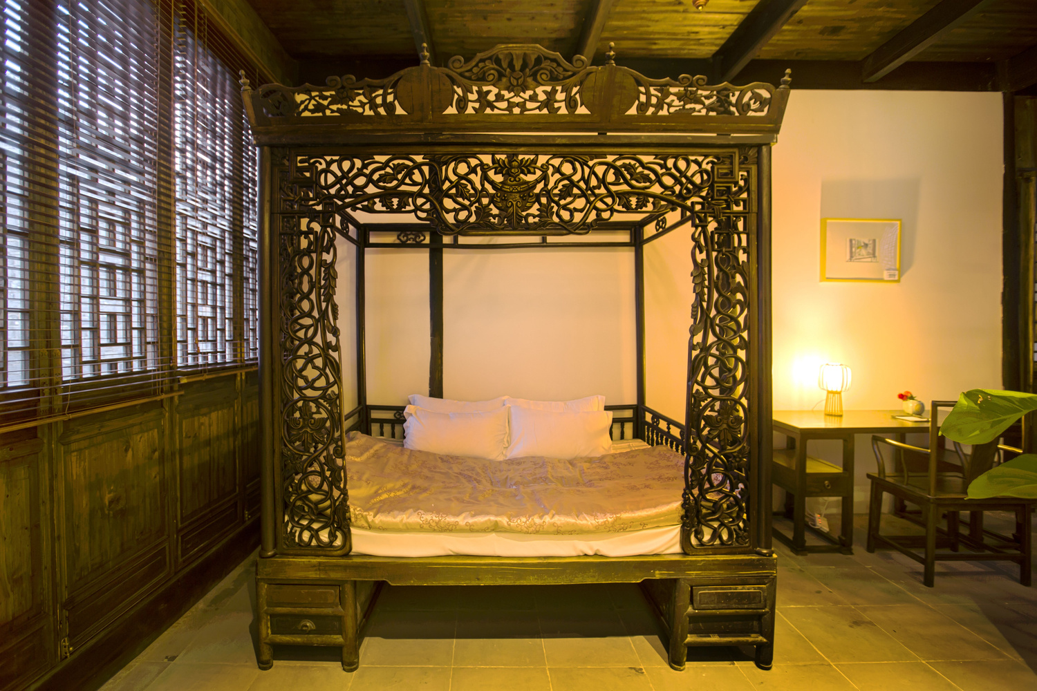 临河独栋·三卧一庭院江南庭院（73号）（绝美雕花床+超大榻榻米+独立厨房）