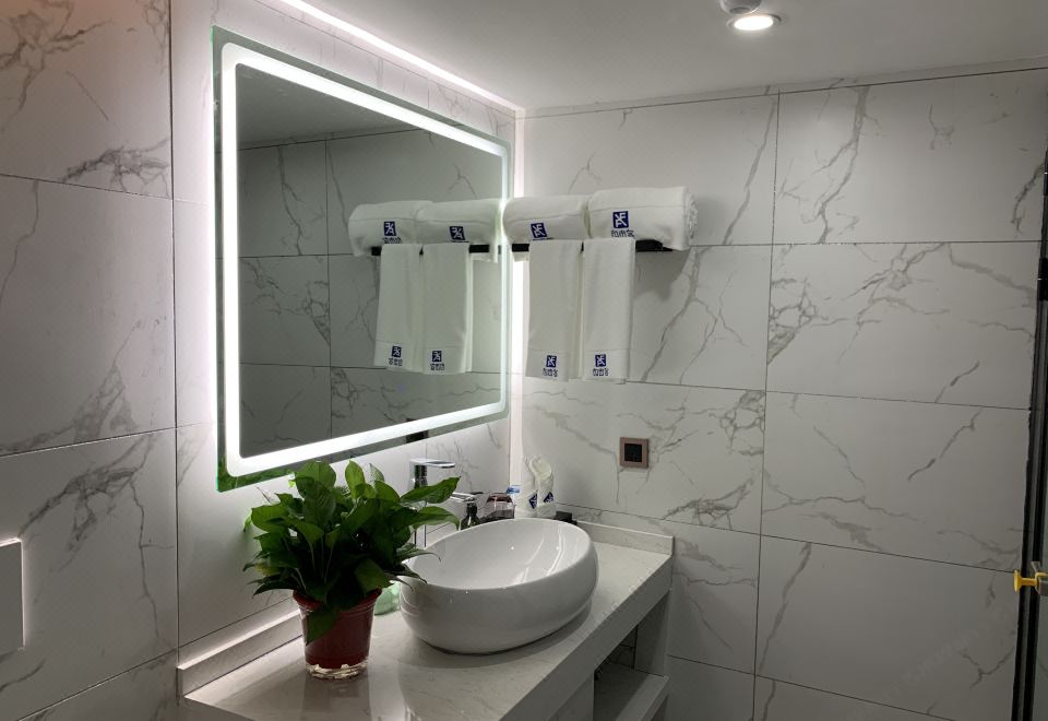 自由夢·Loft粉紅滑梯大套房【洗衣機+小廚房+冰箱】