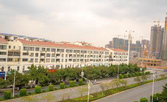 Hecheng Hotel (Guigang High-speed Railway Station Municipal Government Branch)