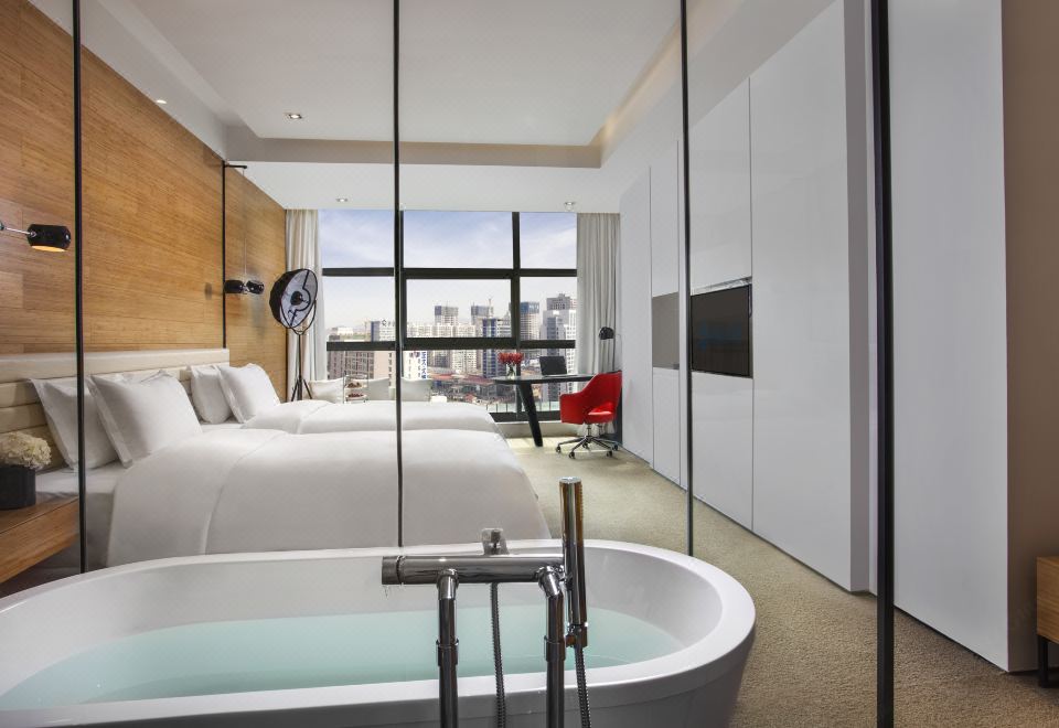 豪华双床房『休闲办公桌椅+小冰箱』