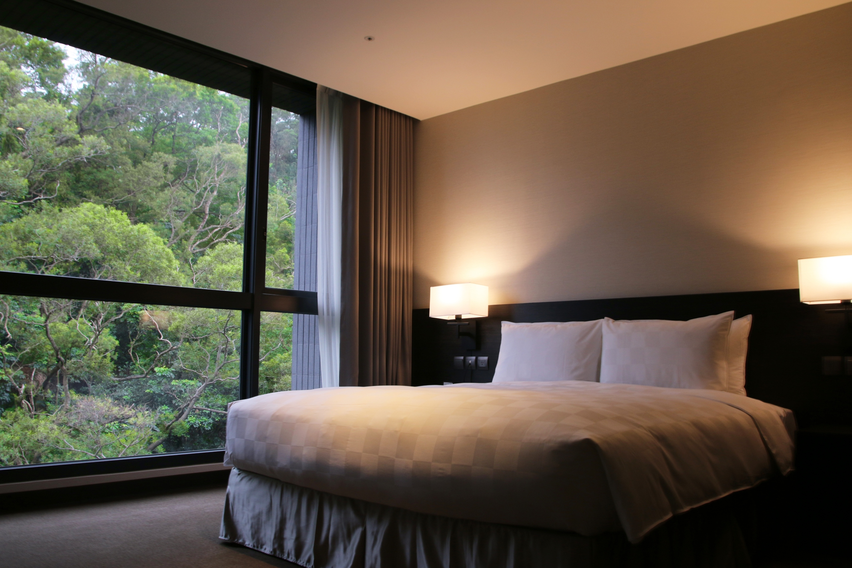 新北白金花園飯店| 2026最新訂房優惠｜新北住宿推薦- Trip.com