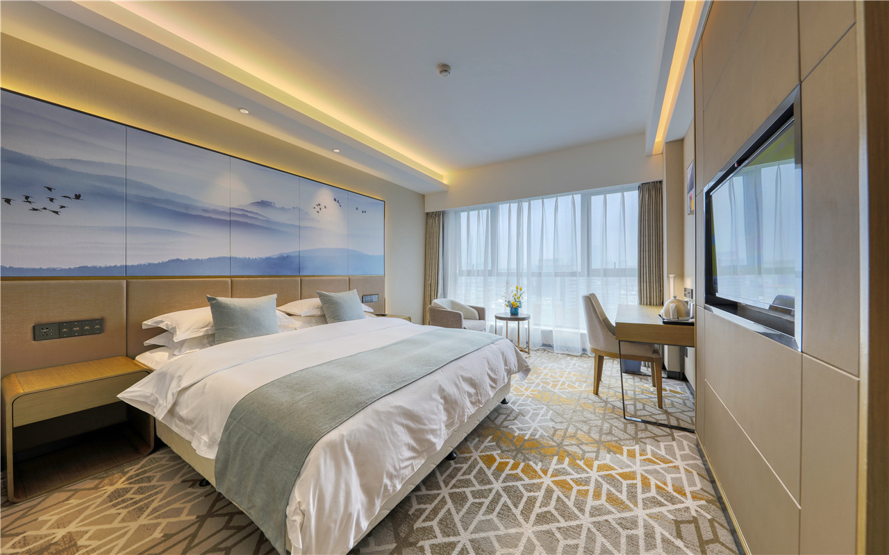 商务大床房 「全明通透采光+一键雾化私密玻璃」