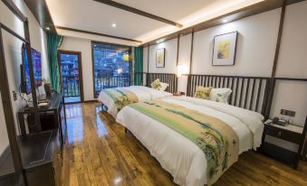 Floral Hotel ·Fenghuang Grand Riverview