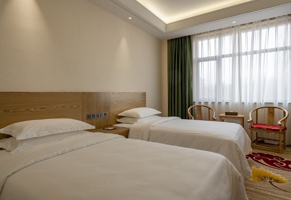 Tianhe Hotel DunhuangBuilding 5.6 Light Luxury Twin Room