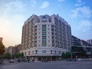 Baiyulan Hotel (Wuhan Meiyuan Community Subway Station Dream Times Branch)