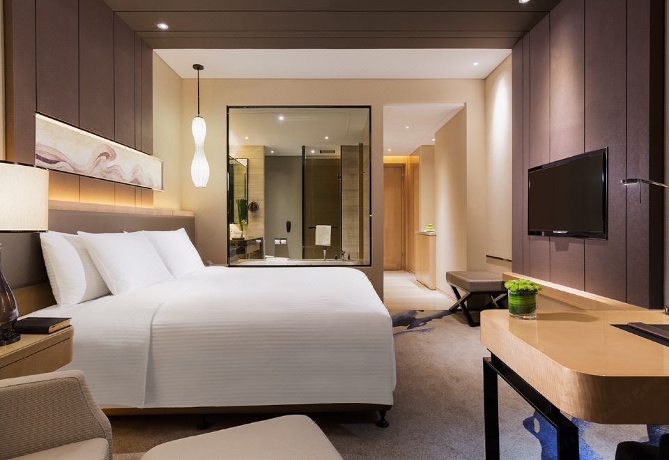 豪華大床房（CBD街景）