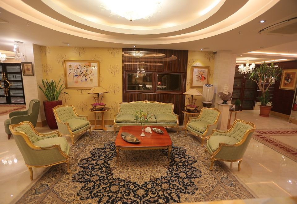 Niloo Hotel Tehran - Housity