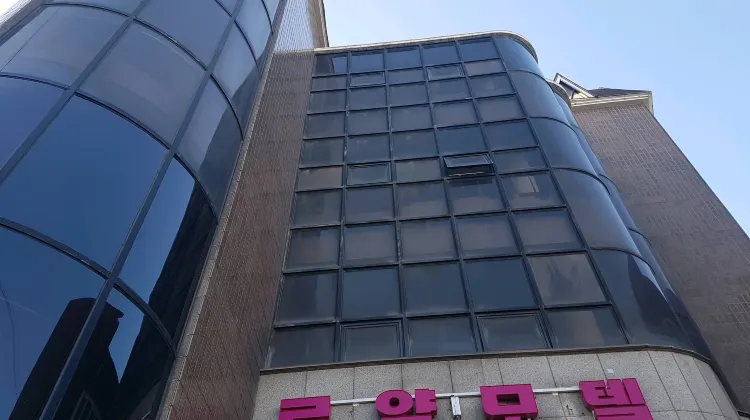 Donghae Royal Motel 外観