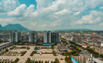 Zhangjiajie Tianmen Night Language Hotel (Tianmenshan Cableway Station)