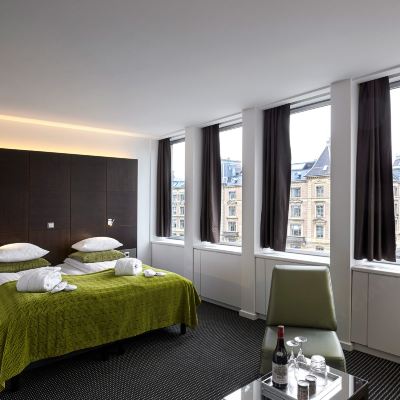 Deluxe Junior Suite incl. Lounge Access The Square Promo Code