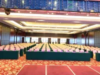 Howard Johnson Park Plaza Hotel (Jingshan Railway Station Inn)
