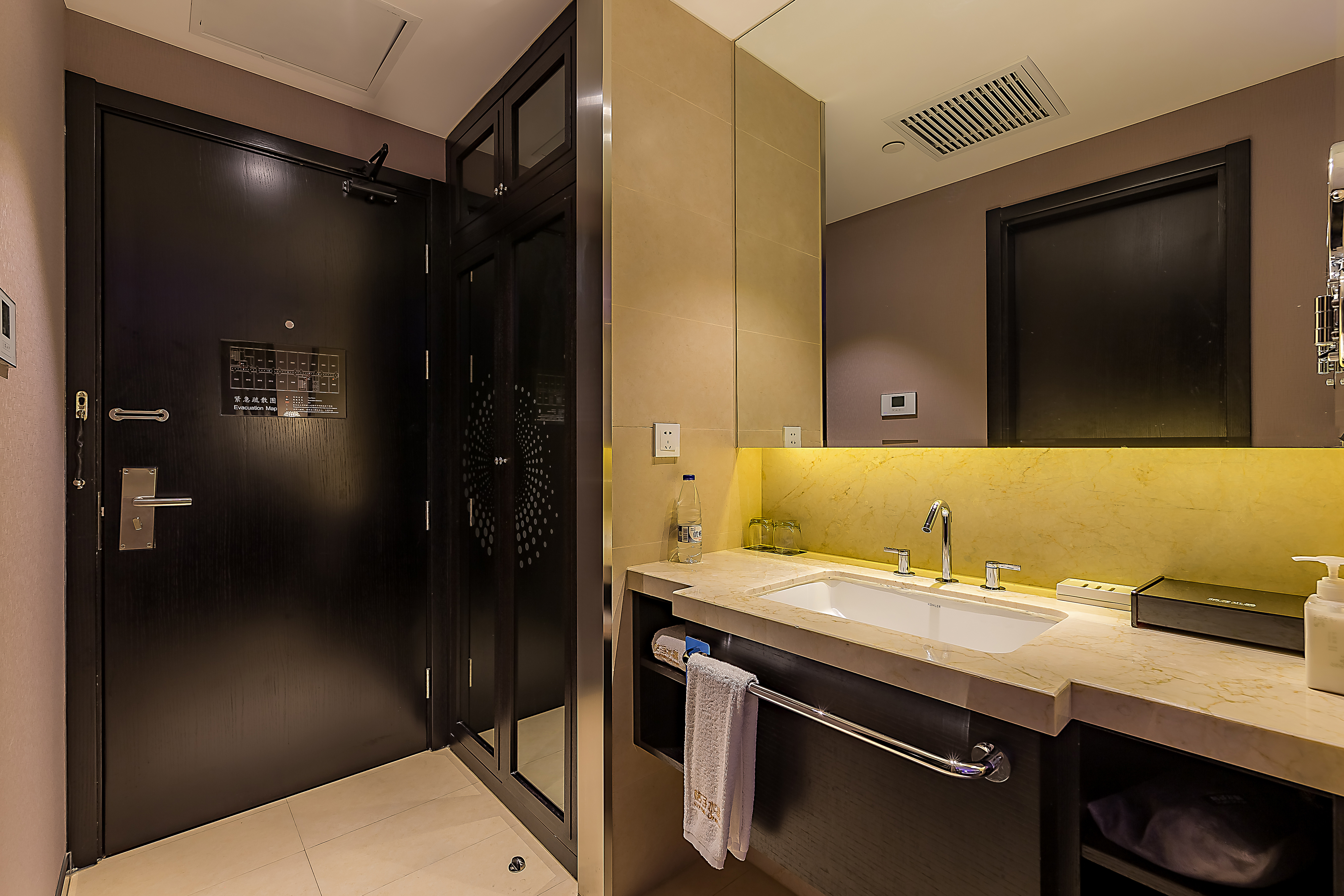 豪华双床房（电视投屏+小冰箱）