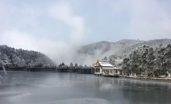 Huali Bieyuan Boutique Hotel