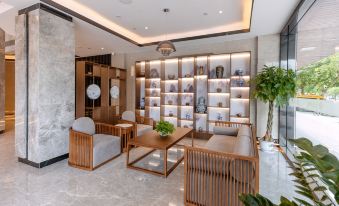 Green Oriental Hotel (Haining Leather Chengnan Guanxiang Shop)