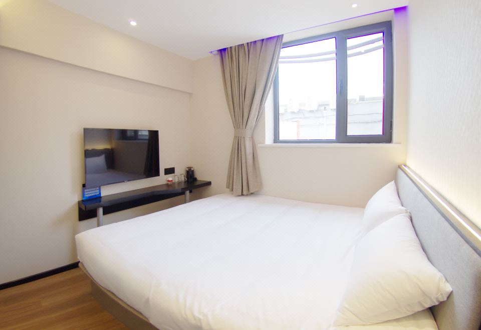 Ibis Hotel (Beijing Shichahai Gulou Street Metro Station)Superior Queen Room