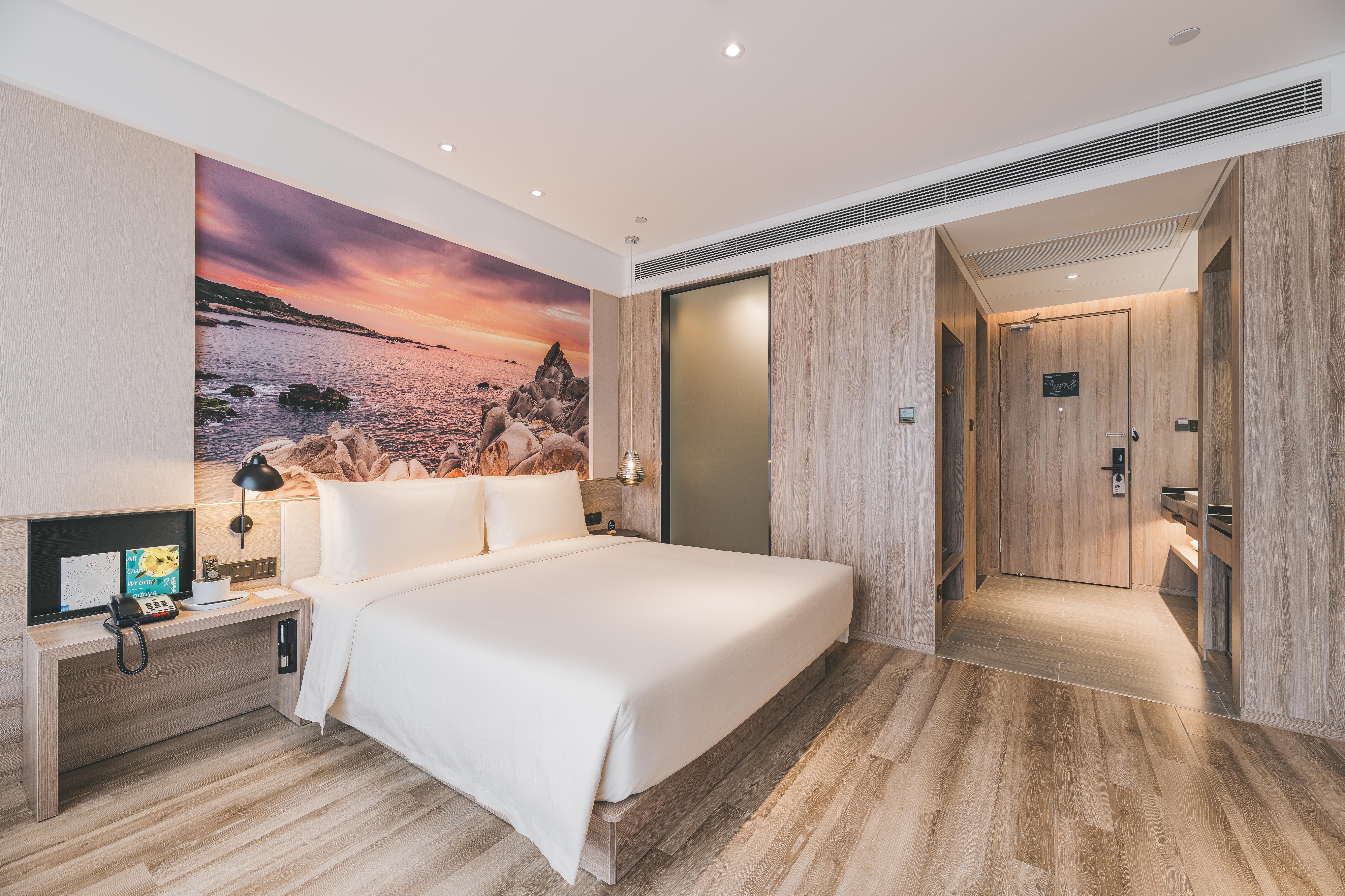 行政大床房（亚朵星球深睡床垫+深睡枕+mini吧小冰箱）