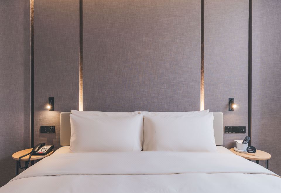 Jimu Double Bed Room