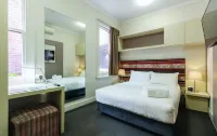 Best Western Melbourne City Hotel di 