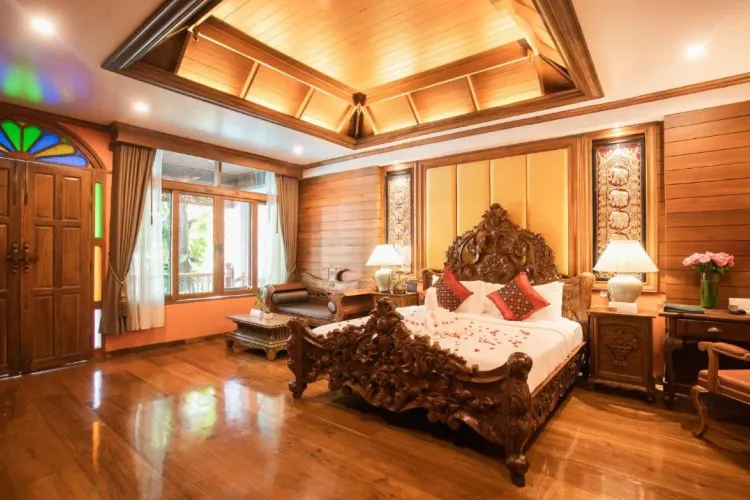 ห้องเอ็กเซ็กคูทีฟสวีทพร้อมทางเข้าสระว่ายน้ำ