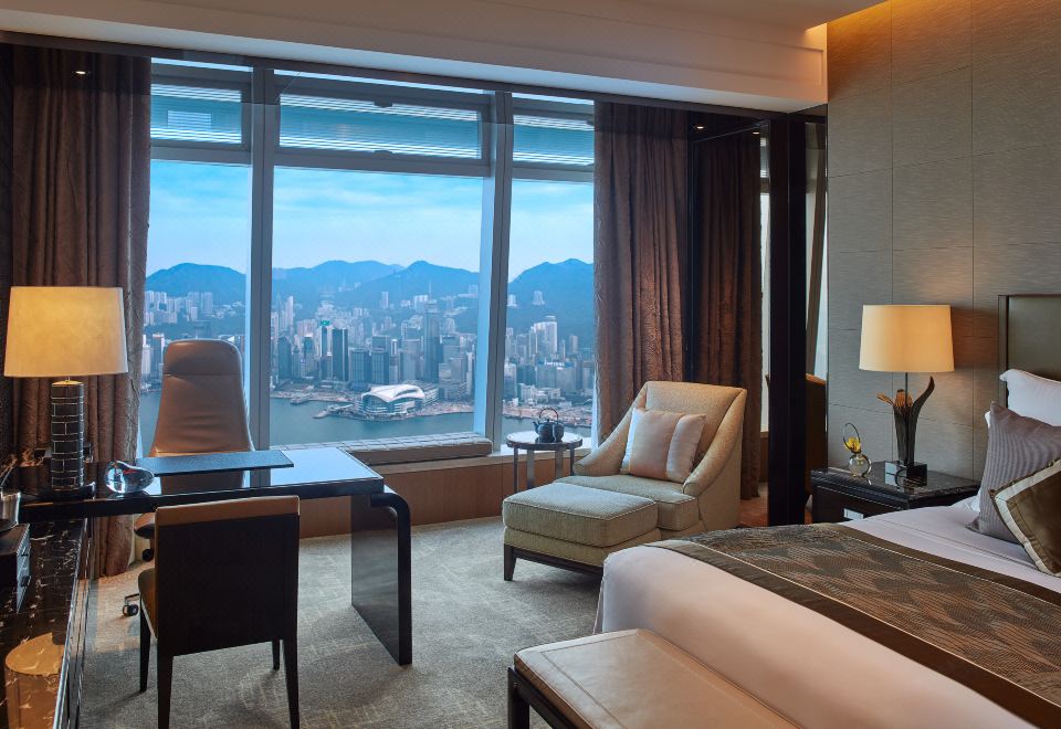 豪華維港海景大床房