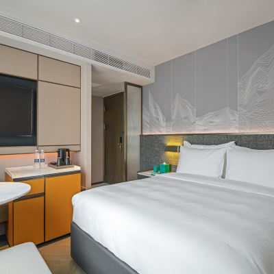 雅韻大床房（城市夜景+泡泡浴缸+智能馬桶+電視投屏） 廣州珠江新城五羊邨地鐵站琥珀公館優惠