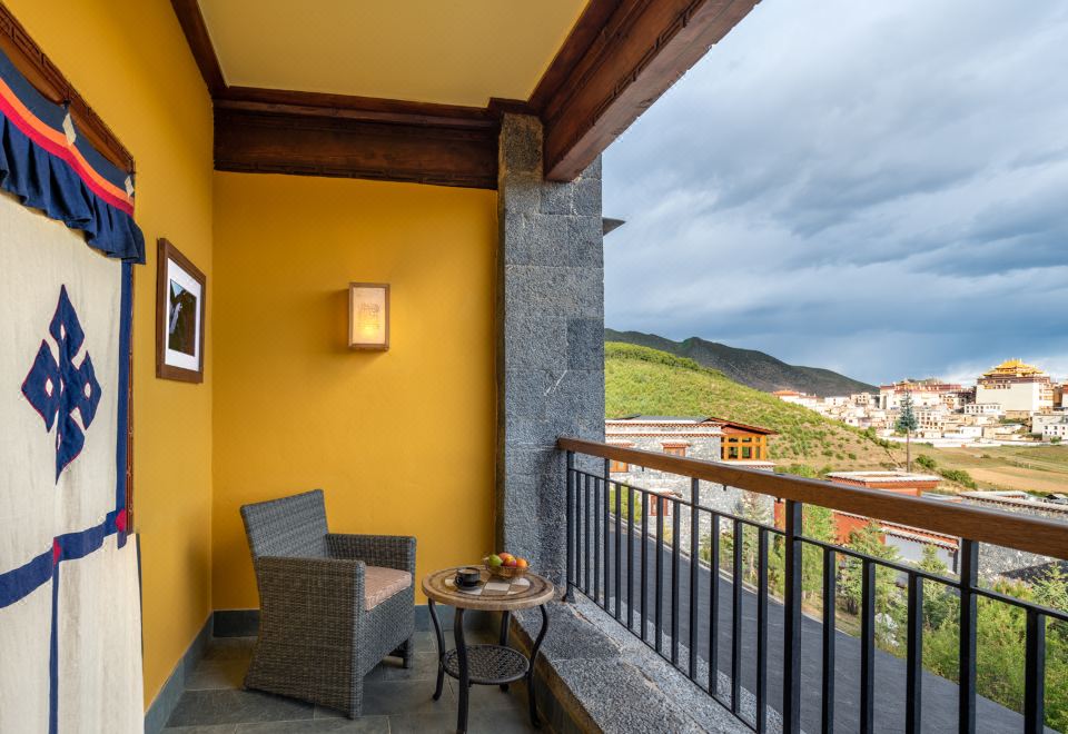 Songtsam Shangri-la LinkaSuperior Room (Double bed)