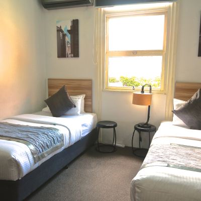 Twin Room with Shared Bathroom Glenferrie Lodge Promo Code