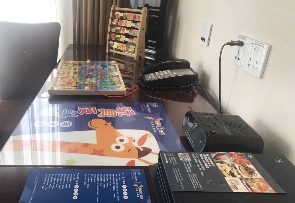 跑來跑去反斗城豪華親子房