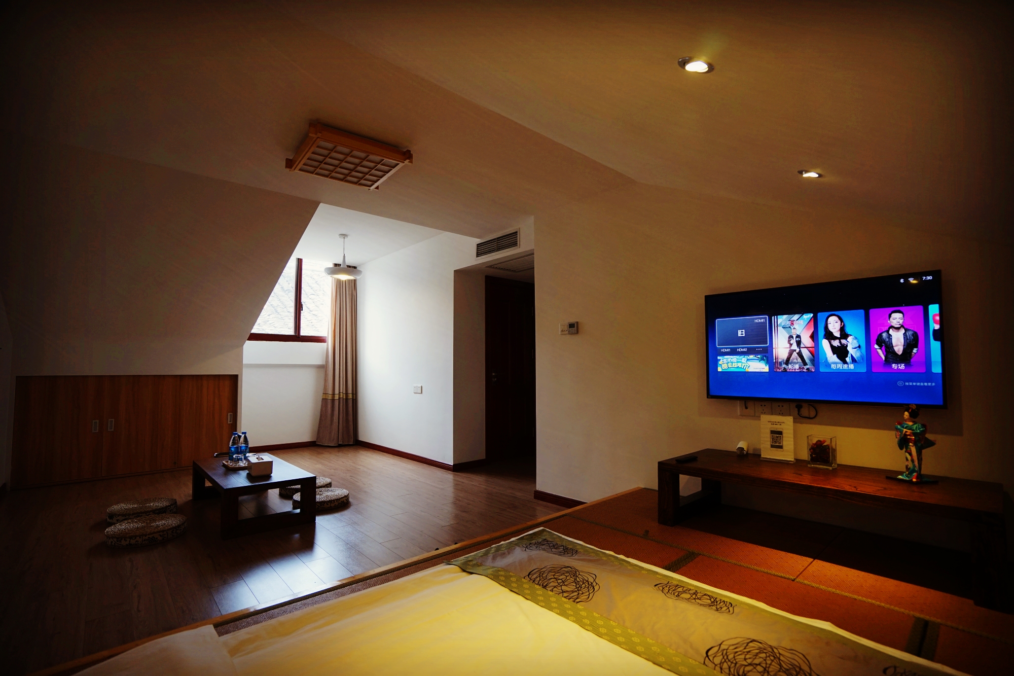 Lane·YunGe文寧康莊