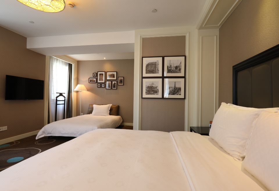 尊贵城景三人房