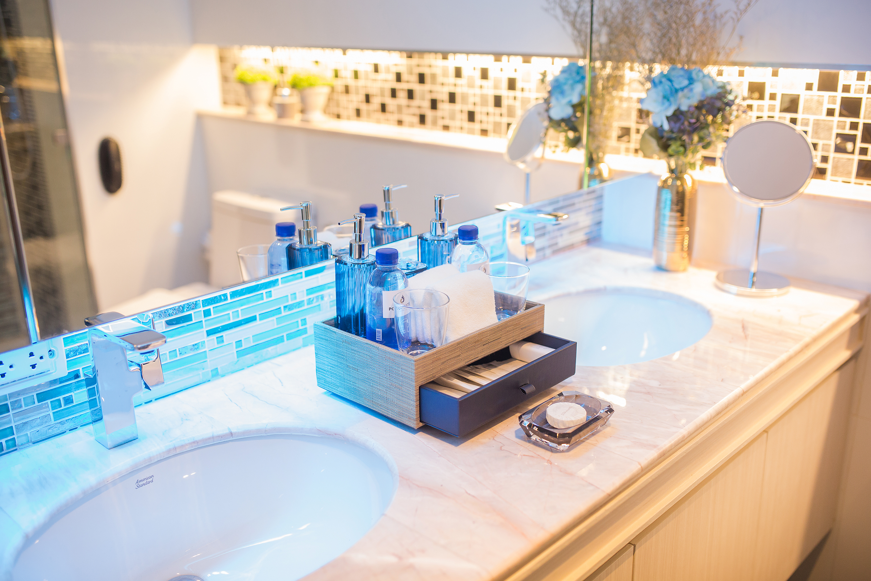 阳台套房大床房