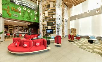 Ibis Hotel (Guangzhou pazhou Convention and Exhibition Center Haizhu Wetland Park)