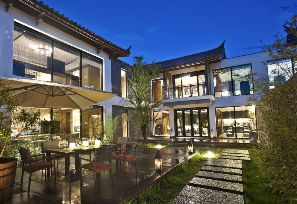 Pullman Lijiang Resort & SpaDeluxe Villa Three Bedrooms