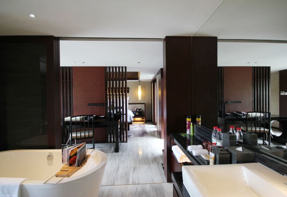 Pullman Lijiang Resort & SpaDeluxe Villa Two Bedrooms