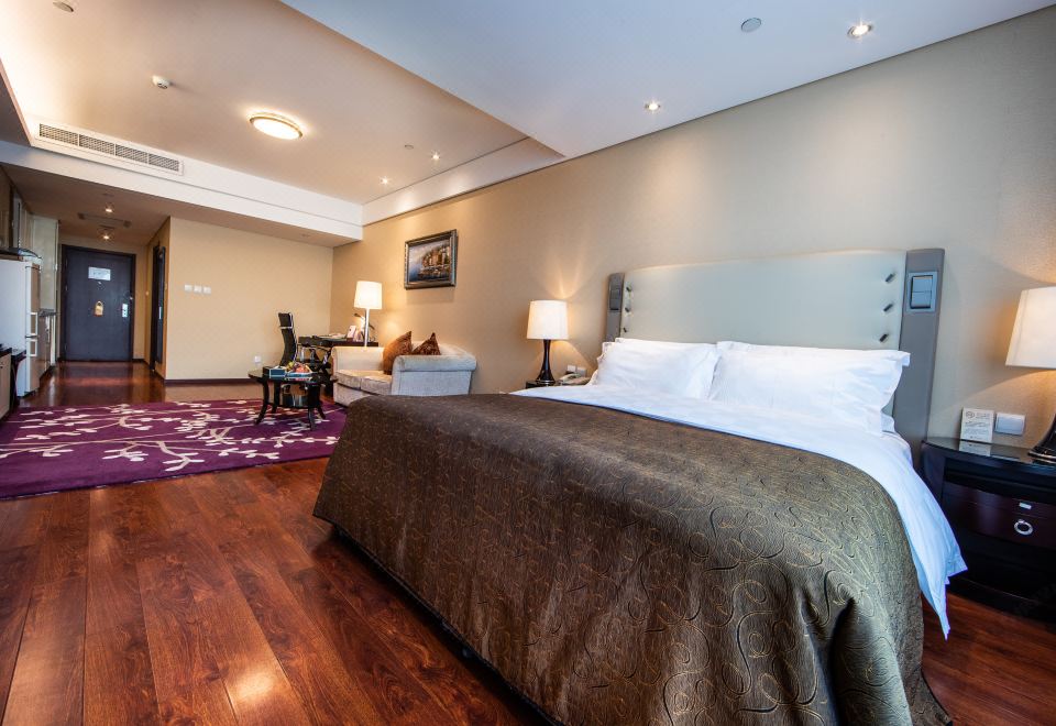 Hua Bin International HotelBusiness Forbidden City Room