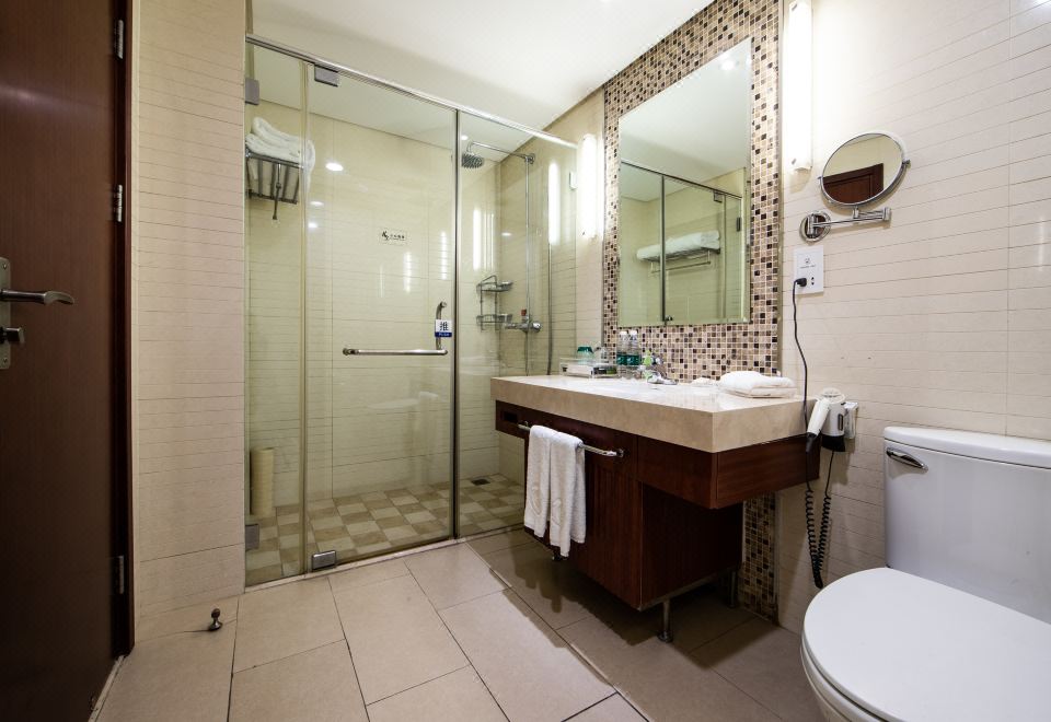 Hua Bin International HotelBusiness Queen Room