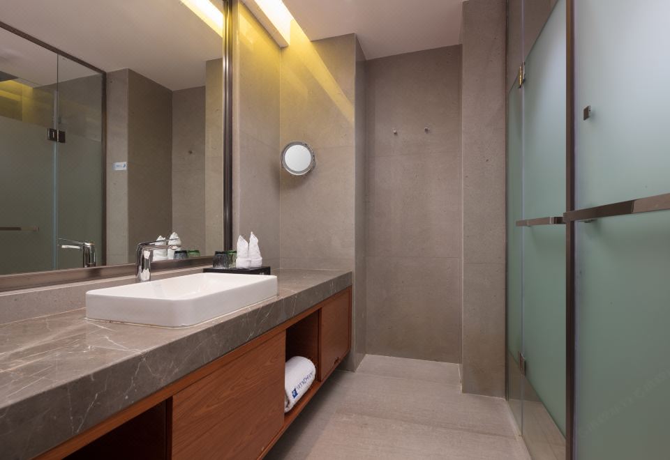 Wyndham NankunshanDeluxe 2-bed Room