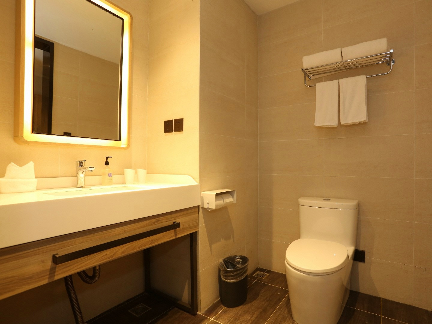 商务双床房（金可儿床垫+记忆枕+电视投屏）