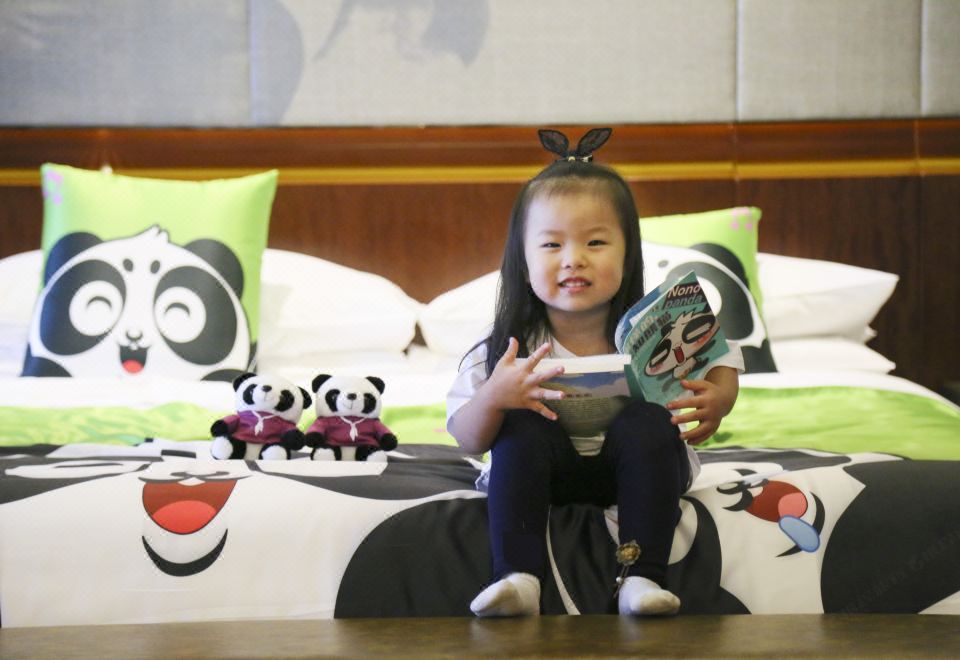 特色熊貓親子房