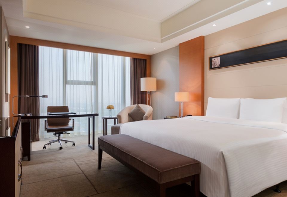 行政豪华大床房（乾湿分离浴室+吹风机）