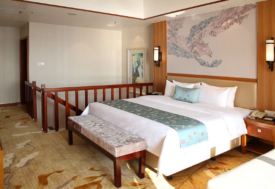 豪华海景楼中楼（复式海景套房，私享海景风光）