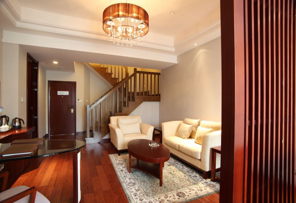 Yixing Bamboos International Conference CenterDeluxe Panoramic Suite